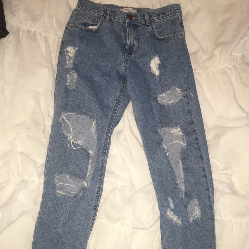 Destroyed Boyfriend Jeans